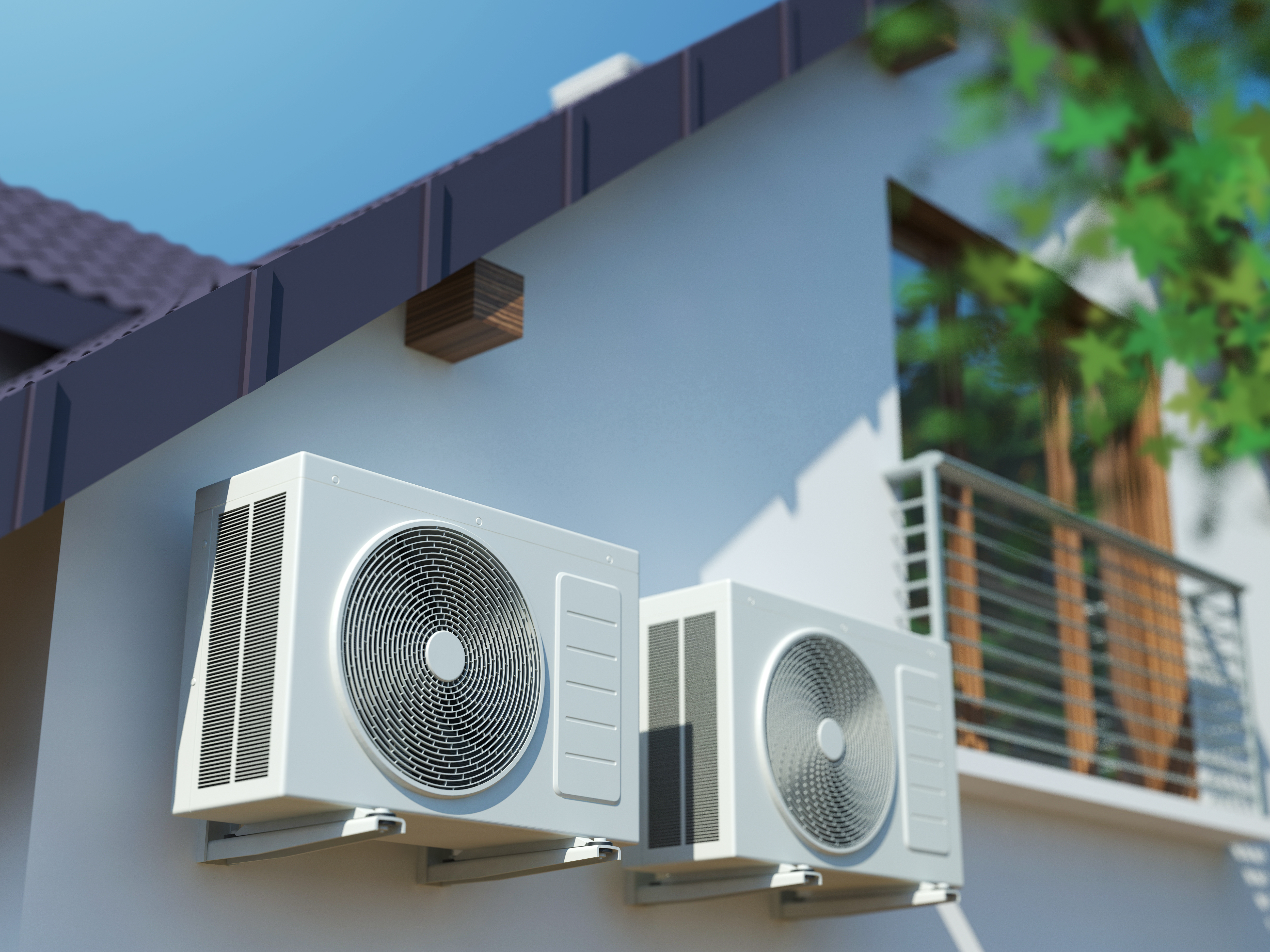 Klimaanlage mit zwei Außeneinheiten an einer Hauswand